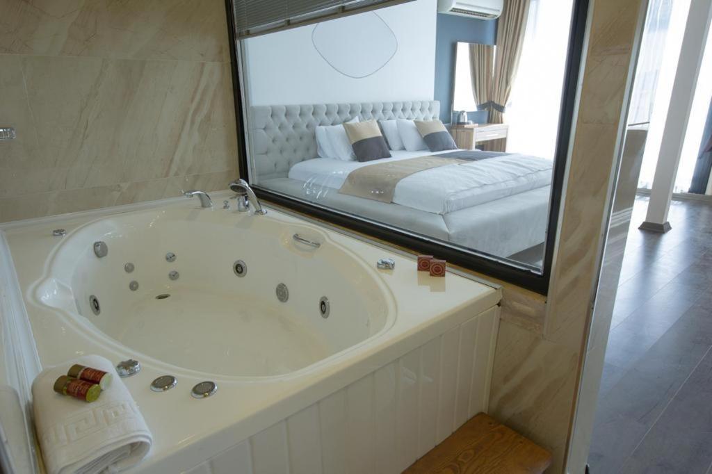 Carpe Diem Hotel Ayvalı Extérieur photo